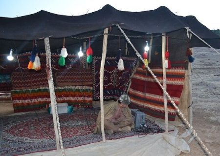 تحویل ۳۹۱ سامانه برق خورشیدی قابل حمل به عشایر استان فارس