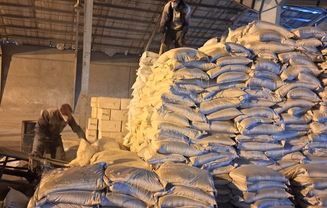 از آغاز سال جاری تا پایان دی ماه مقدار ۳۷۹۴ تن انواع کود کشاورزی بین انبار کارگزاران شهرستان رستم توزیع شد
