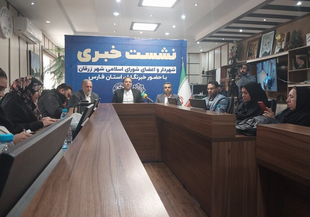 عذاب اهالی زرقان از آلایندگی‌ها / نیازمند تخصیص بودجه برای جمع‌آوری فاضلاب شهری هستیم
