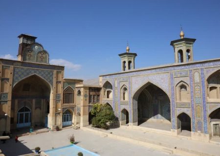 مسجد تاریخی مشیر شیراز مرمت می‌شود