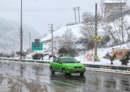 ۷ محور مواصلاتی فارس هم‌اکنون برفی یا بارانی هستند