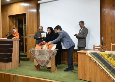 رونمایی و نقد کتاب《فهم زبان سوسن؛ پنجاه فیلم‌نامه‌ پویانمایی بر اساس غزلیات حافظ》در شیراز