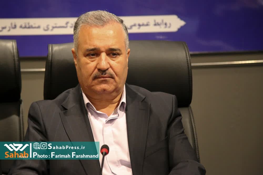 انتقاد رئیس کانون وکلای فارس از افزایش بی‌رویه پذیرش وکلا