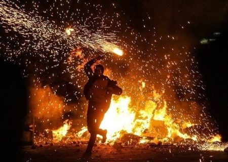 فروش مواد اولیه ساخت ابزار آتش‌زا به نوجوانان ممنوع است