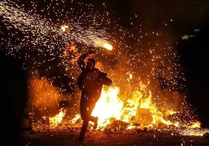 فروش مواد اولیه ساخت ابزار آتش‌زا به نوجوانان ممنوع است