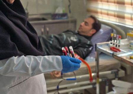 اهدای خون کارکنان مجتمع فولاد غدیر نی‌ریز؛ بیش از ۳۱ هزار سی‌سی خون اهدا شد