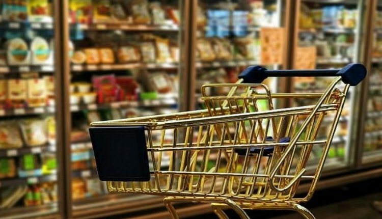معرفی ۲۷ مرکز متخلف مواد غذایی به مراجع قضایی در فارس طی یک روز