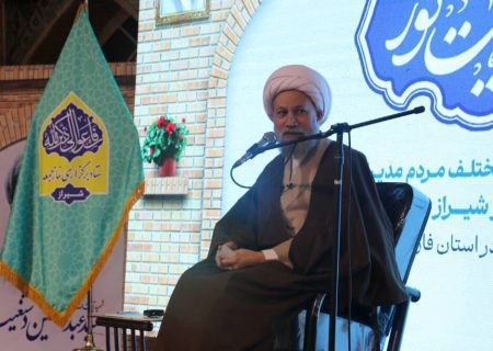 رشد اقتصادی تنها با شعار محقق نمی‌شود
