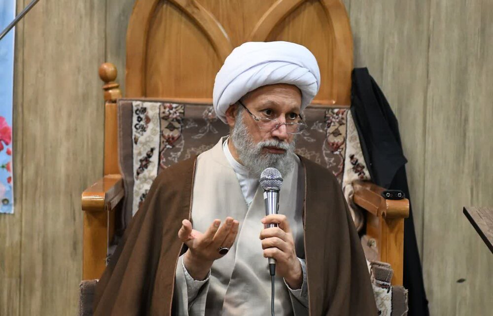 امروز جای رقابت‌های جریانی و جناحی نیست / پزشک بصیر تربیت کنیم