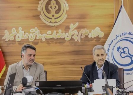 به‌دنبال تقویت هویت فرهنگی و دینی دانشجویان باشیم