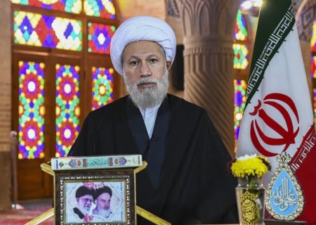 دولت و ملت در چارچوب وفاق، فرمانبردار ولایت باشند