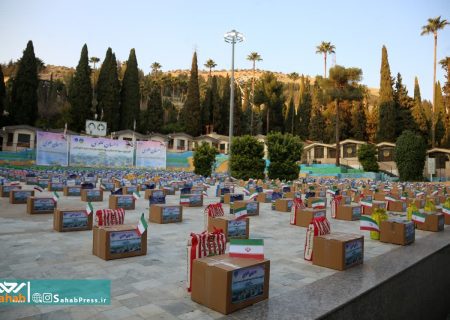 گزارش تصویری | توزیع ۱۵۰۰۰ بسته معیشتی بین نیازمندان فارس