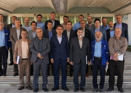 مخابرات سکوی اقتصاد دیجیتال و عامل رشد شاخص‌های توسعه صنایع در کشور است