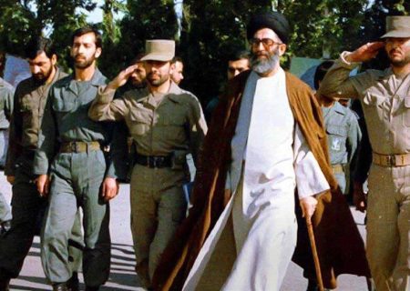 ارتش، صیاد شیرازی‌های گمنام و فراوانی دارد / دشمن‌شناس باشیم