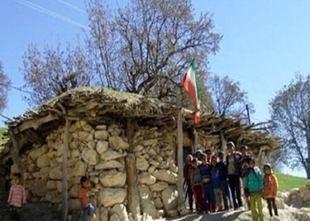 فعالیت ۱۱۹ مدرسه سنگی در فارس