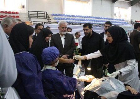 خدمت‌رسانی ۱۰۰ دندان‌پزشک جهادی از سراسر کشور به نیازمندان در شیراز