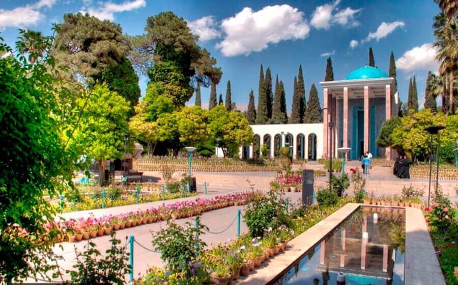 میراث سعدی را در روابط اجتماعی جاری کنیم
