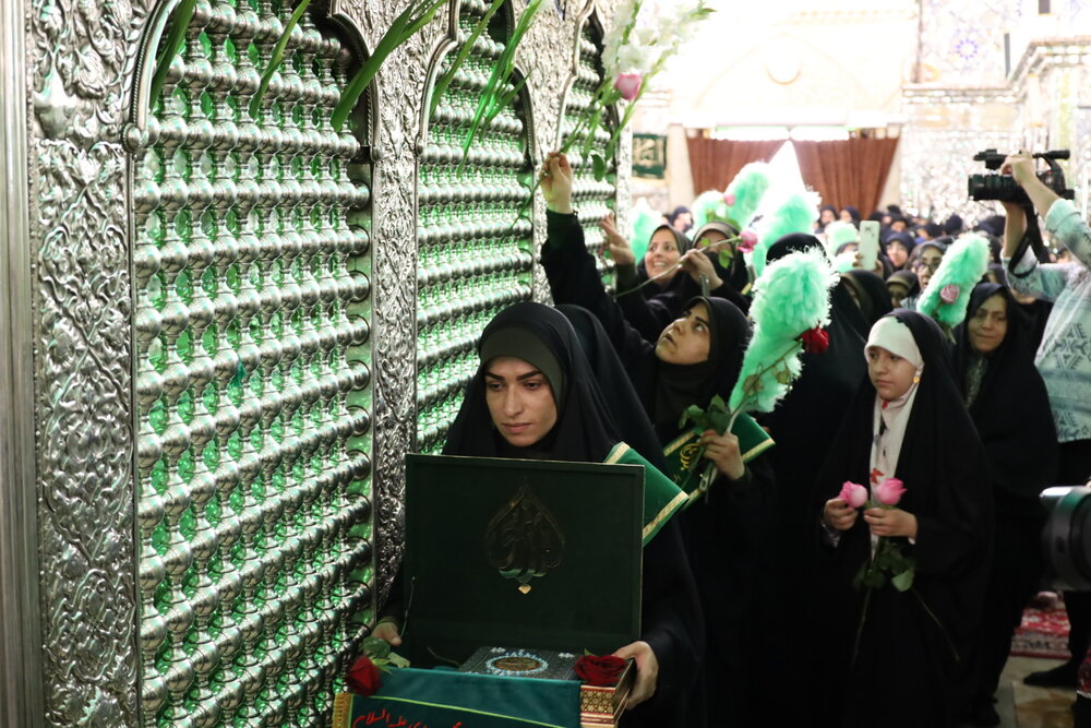 شادپیمایی «دختران احمدی» در شیراز برگزار شد