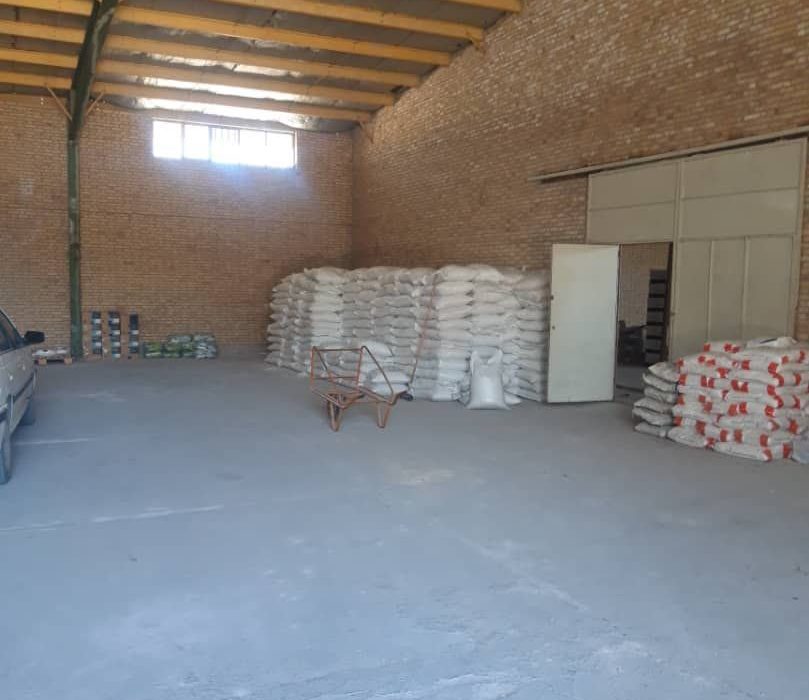 بازدید کارشناسان شرکت خدمات حمایتی کشاورزی استان فارس از انبار تعاونی روستایی شهید حجت اله زارع