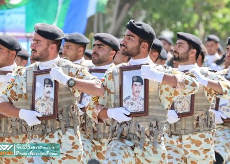 گزارش تصویری | رژه نیروهای مسلح به مناسبت روز ارتش در شیراز – ۱