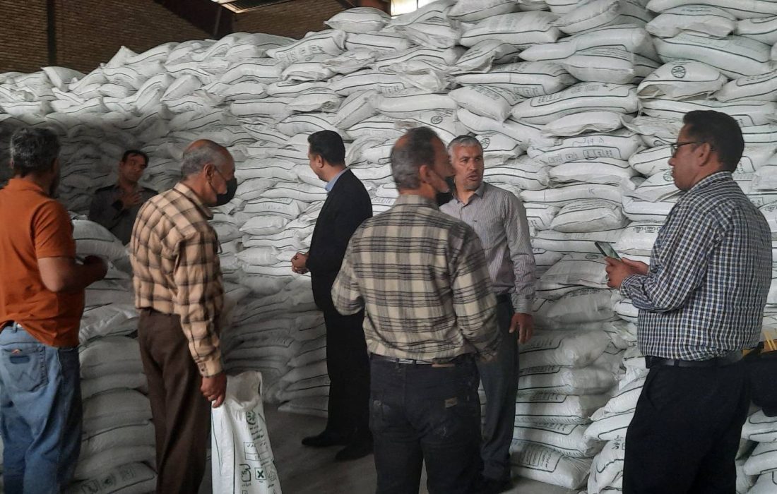 بازدید و نظارت مدیریت شرکت خدمات حمایتی کشاورزی فارس بر نمونه گیری کودهای داخلی