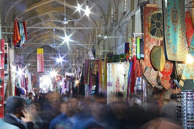 اصناف از هویت دینی و تاریخی بازار دفاع کنند / مالیات منطبق بر درآمد باشد