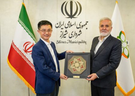 روابط شیراز و شانگهای گسترش یابد