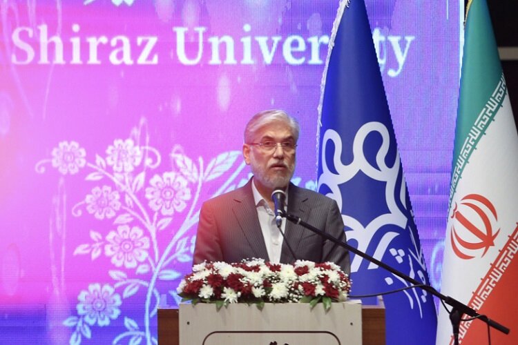 استقلال مالی دانشگاهها دستیافتنی است /ضرورت تحول اساسی در نظام تغذیه دانشجویی