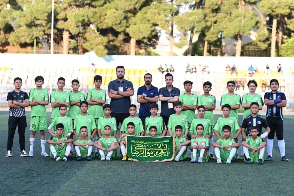 تیم فوتبال بهمن، قهرمان شیراز شد