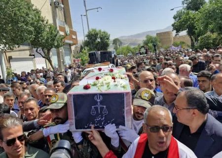 پیکر قاضی شهید احسان باقری در شیراز تشییع شد