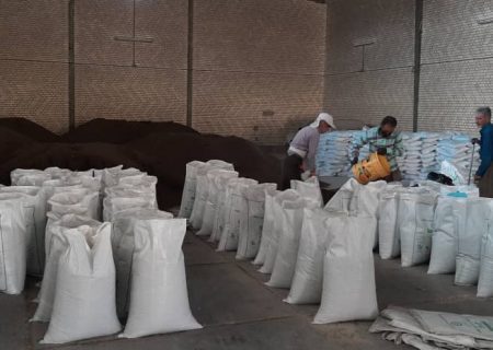 مقدار ۲۸۶ تن کود کشاورزی به انبار کارگزاران در سطح شهرستان رستم ارسال شد