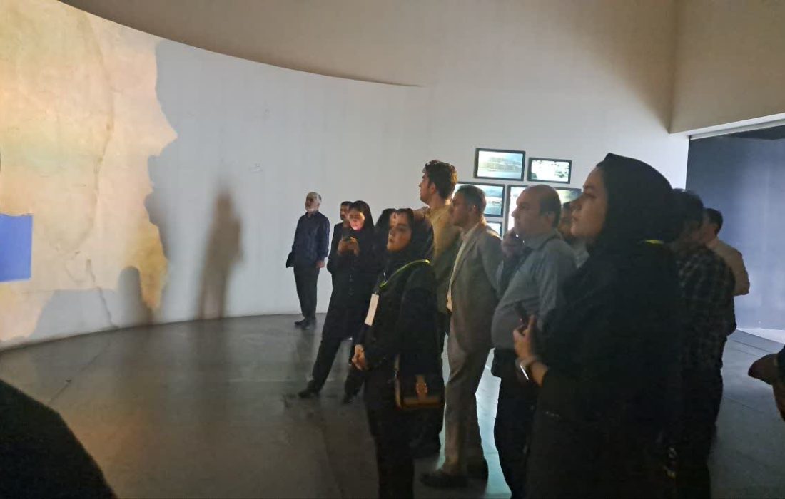 بازدید جمعی از مسئولان، مدیران و کارشناسان روابط عمومی‌های وزارت جهاد کشاورزی از موزه انقلاب اسلامی و دفاع مقدس