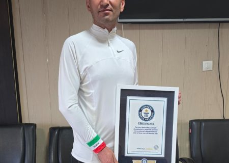 افتخارآفرینی جهانی دیگر برای ایران / مهرداد طهماسبی رکورد روپایی سرعت با گوی پردار را در کتاب گینس ثبت کرد