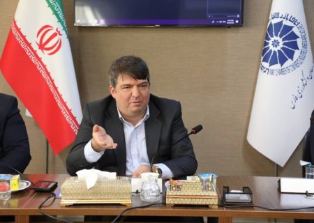 شرکت‌های خریدار برق از بورس باید در اولویت‌ نهایی قطع برق قرار گیرند
