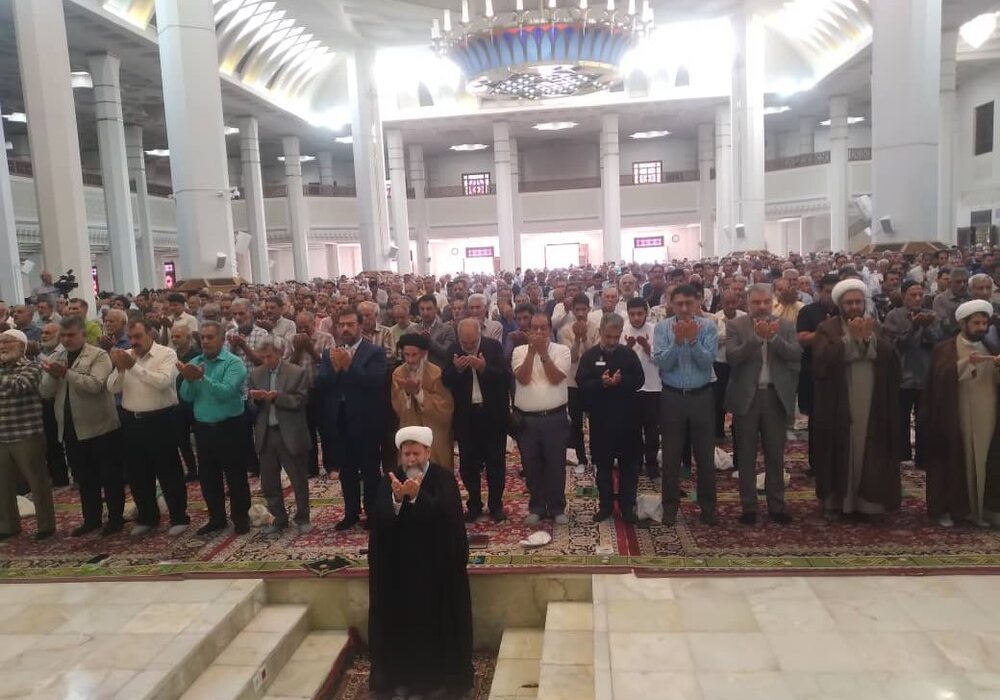 عطر بندگی در سراسر فارس پیچید / اقامه نماز عید قربان در ۷۵ نقطه استان
