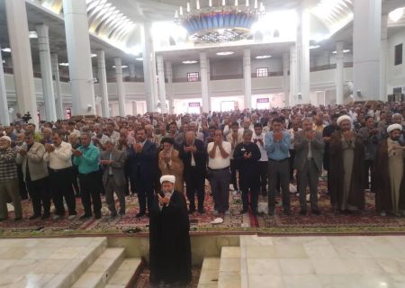 عطر بندگی در سراسر فارس پیچید / اقامه نماز عید قربان در ۷۵ نقطه استان
