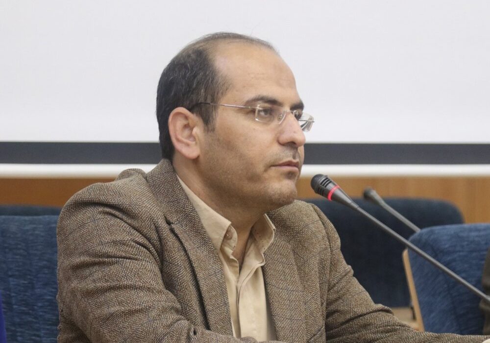 ‌ تمرکز بر تبدیل پایان‌نامه‌های علوم انسانی به خدمات و محصولات کاربردی