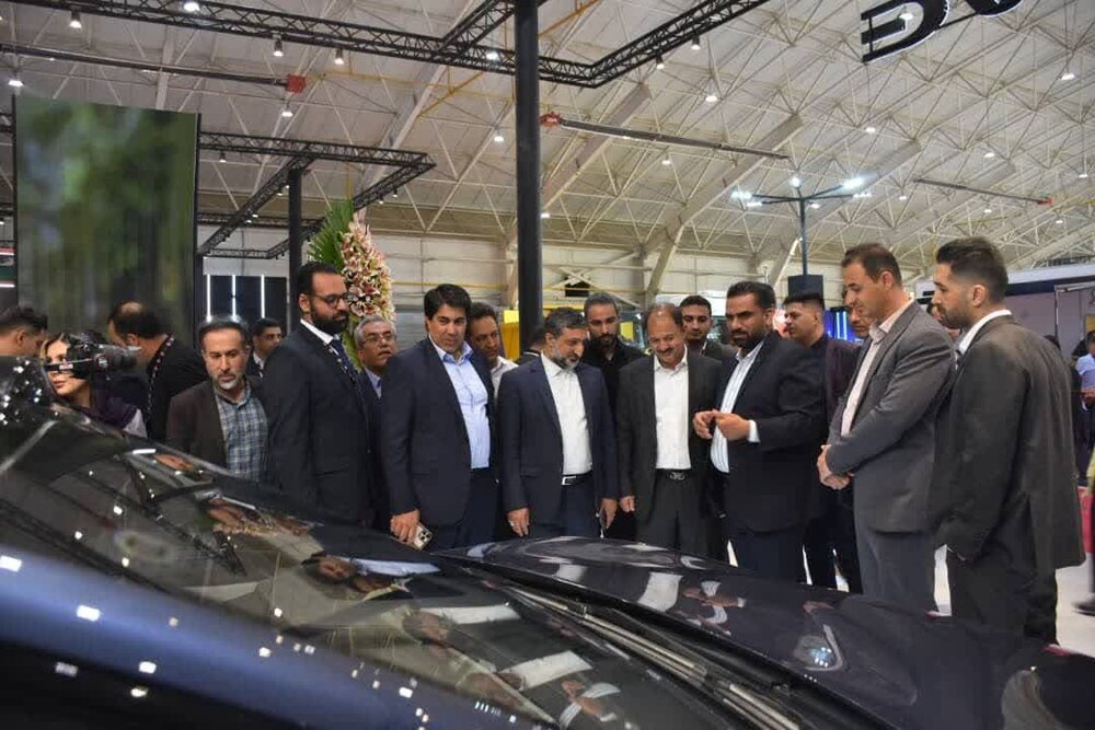 تحول در صنعت خودرو با هدفگذاری تولید نیم میلیون خودروی برقی و هیبریدی