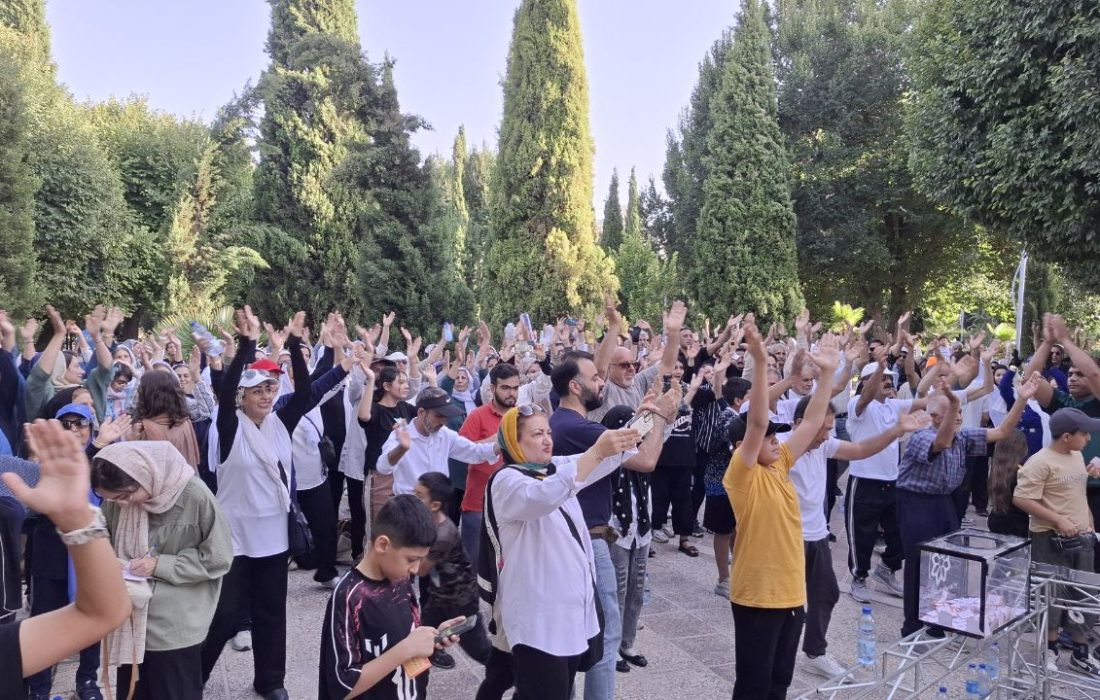 آغاز باشکوه «گام‌های عاشقانه ۳» در شیراز / پیاده‌روی خانوادگی از پارک لاله تا کربلای دل