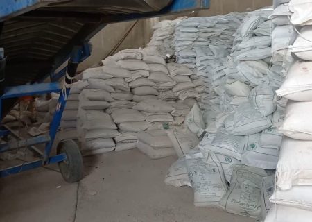 بازدید کارشناس پایش کودی شرکت خدمات حمایتی کشاورزی استان فارس از کارگزاری کود تعاونی روستایی شهرستان فیروزآباد