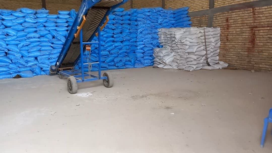 بازدید کارگروه پایش استان فارس از انبار کارگزاری آقای جعفر فولادیان