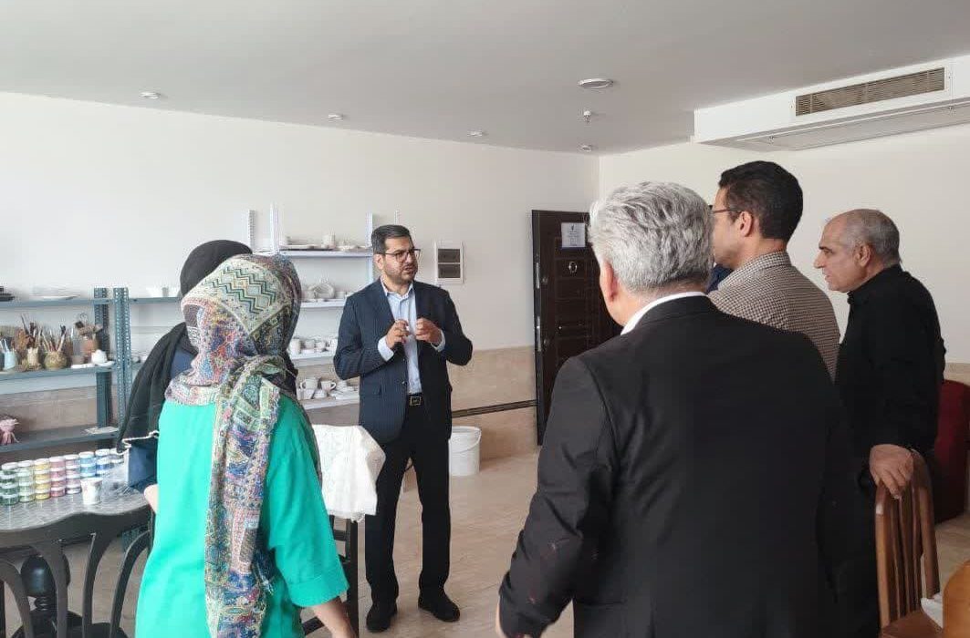 رفع مشکلات زیرساختی و اداری موقوفه ها انگیزه واقفین را در خدمت رسانی دوچندان می‌کند/ تلاش شود تولیدات کارآفرینان در جهت رفع نیازهای کشور باشد