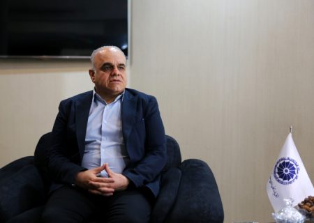 صنعتگران با غیرت ملی، مانع از توقف اقتصاد کشور شدند