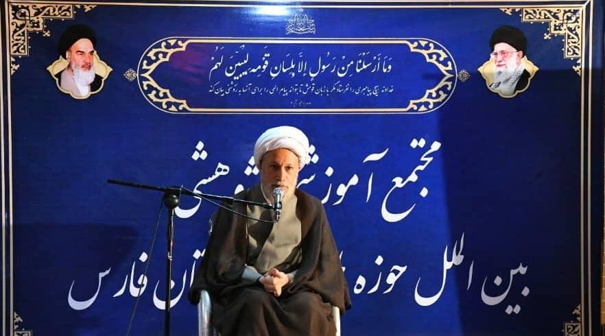 حوزه علمیه باید کنشگر فرهنگی جهانی تربیت کند