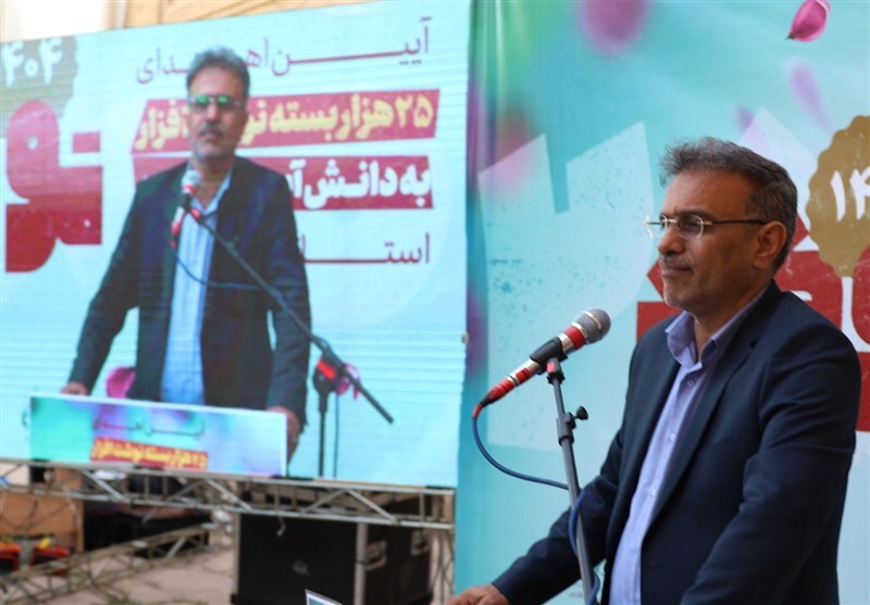 اهدای ۲۵ هزار بسته نوشت‌افزار بین دانش‌آموزان کم‌برخوردار فارس