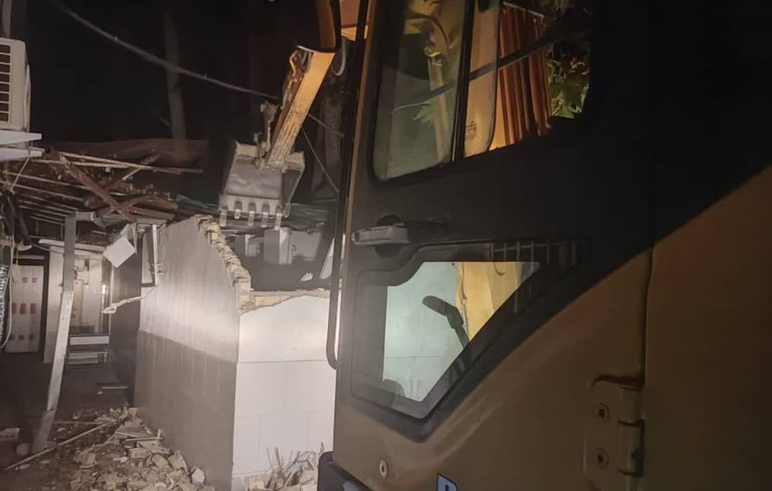 اجرای رأی کمیسیون ماده ۱۰۰ و تخریب الحاقات غیرمجاز مدرسه مهر تابان در شیراز