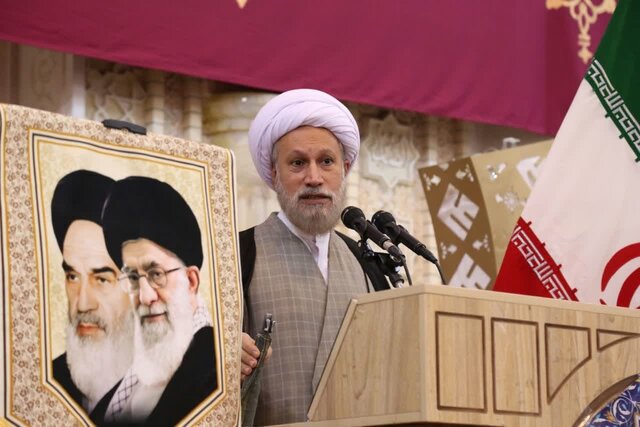 ساخت مدرسه در فارس اولویت فوری است / انتقاد از ساخت ویلا به جای سرمایه‌گذاری تولیدی