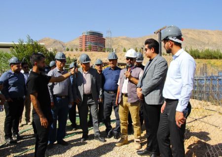 بازدید معتمدان محله‌های منطقه ۳ از پارک بزرگ آبی شیراز؛ روایتی از صداقت و پیشرفت شهری