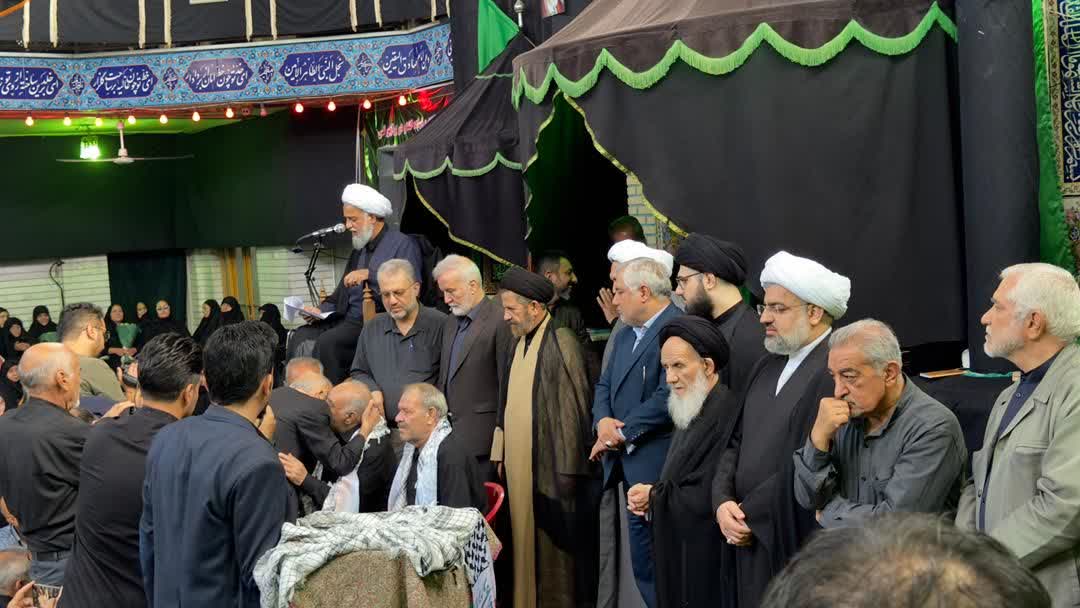 آیین اربعین حسینی با حضور مدیریت ارشد شهری و تجلیل از شهدای والامقام دفاع مقدس ۱۲ روزه