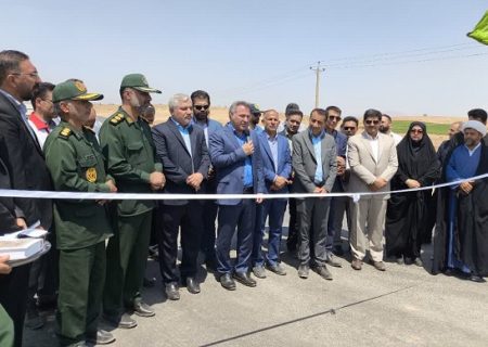 افتتاح یک جاده بین مزارع در بیضا